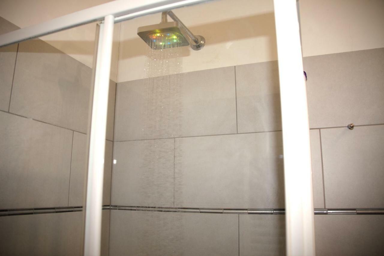 Apartamento Turistico Cadorna - Fontana Di Trevi , Via Veneto Piazza Di Spagna *